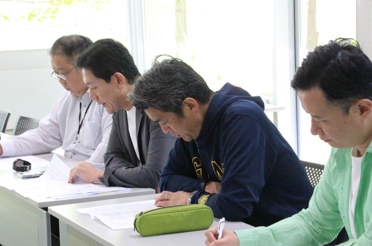 2024年度第1回幹事会の様子