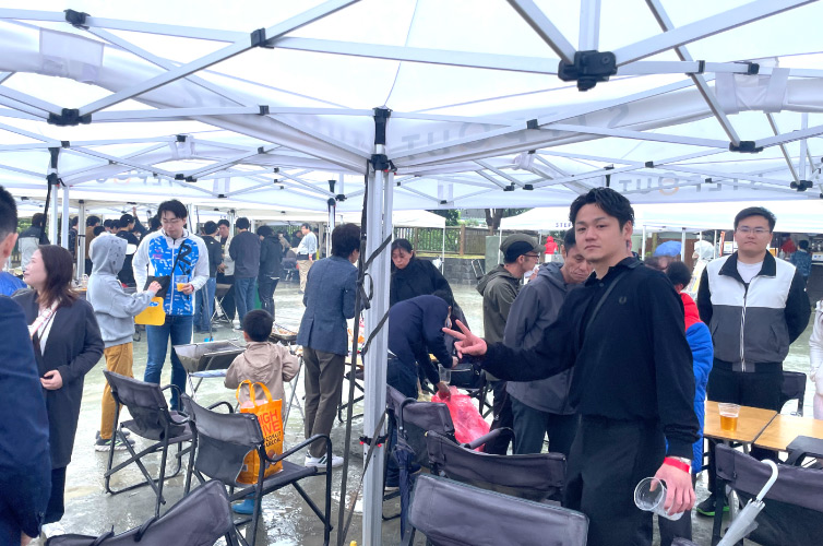和気あいあいとしている参加者の写真