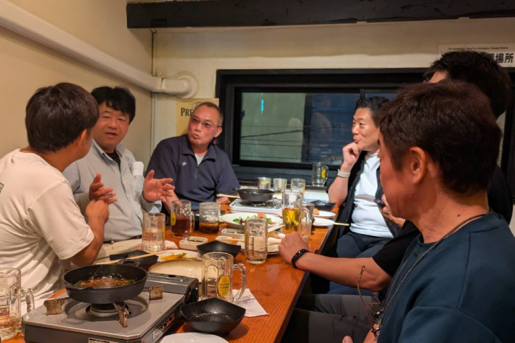 九州支部勉強会の後の懇親会の様子（２）